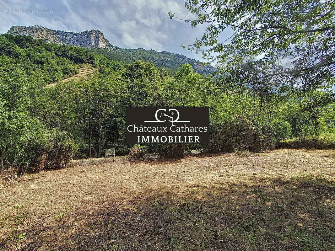 Terrain à SALVEZINES