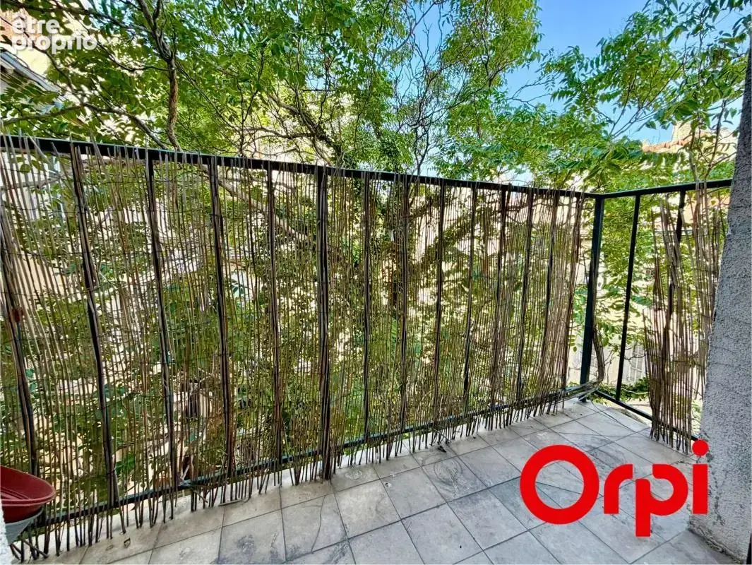 Appartement T4/5 lumineux de 122m² avec balcon et stationnement 13001 - photo 3
