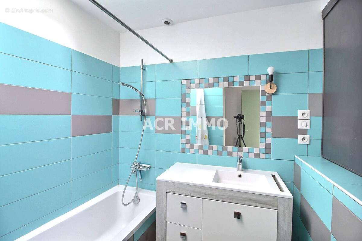 Maison à CHANTELOUP-LES-VIGNES