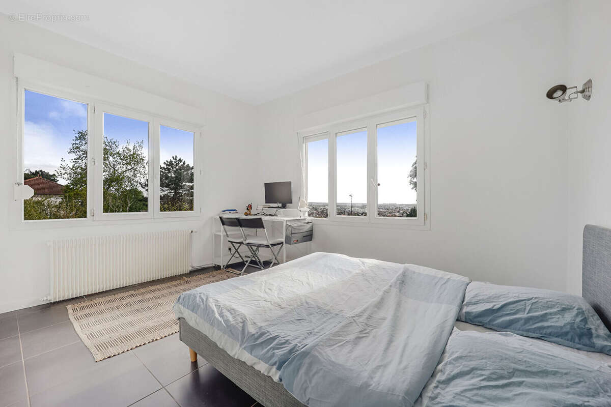 Maison à CHAMPIGNY-SUR-MARNE