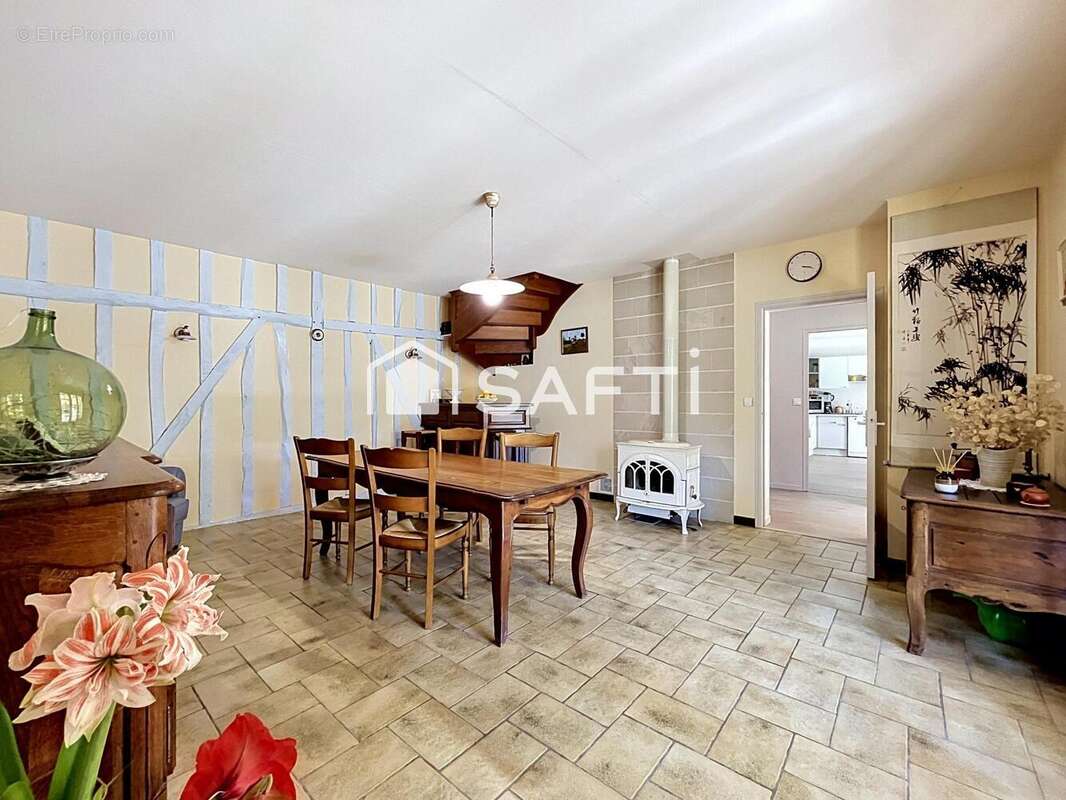 Maison 230 m² à Ramerupt  - photo 2