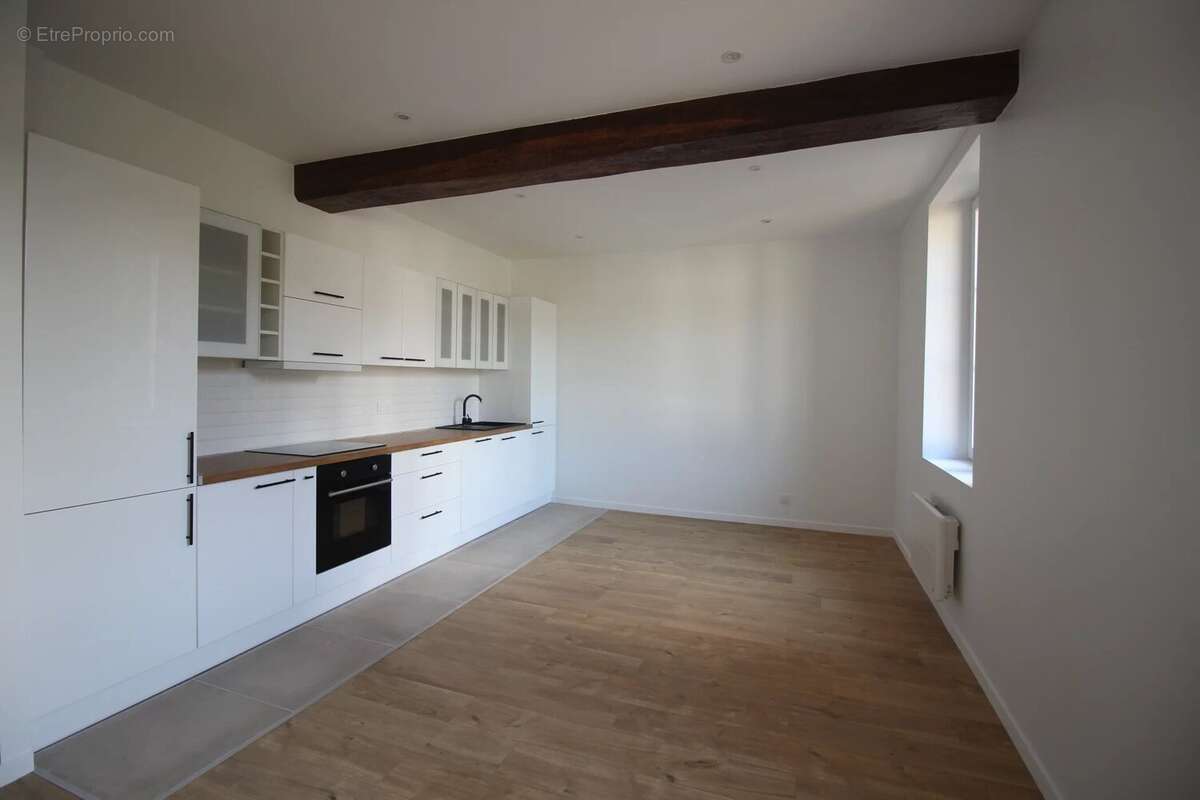 Appartement à MOUY