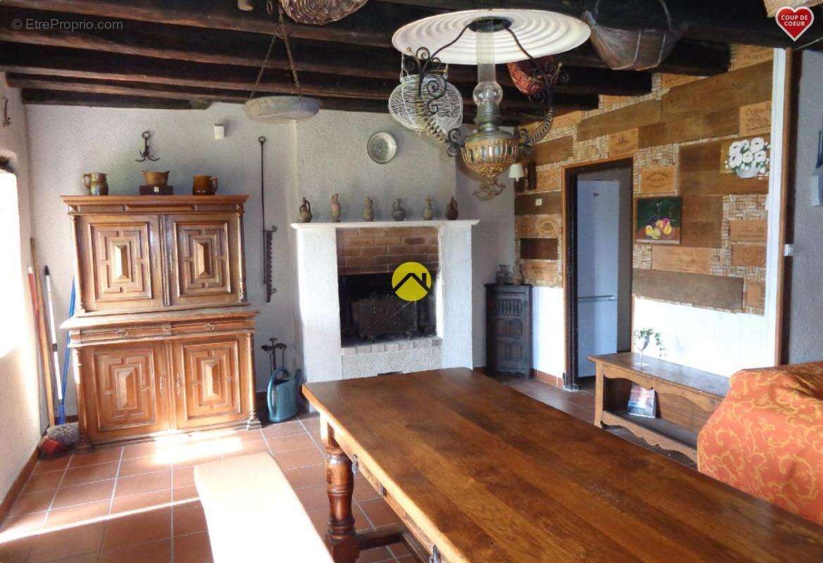 Maison à POUZY-MESANGY