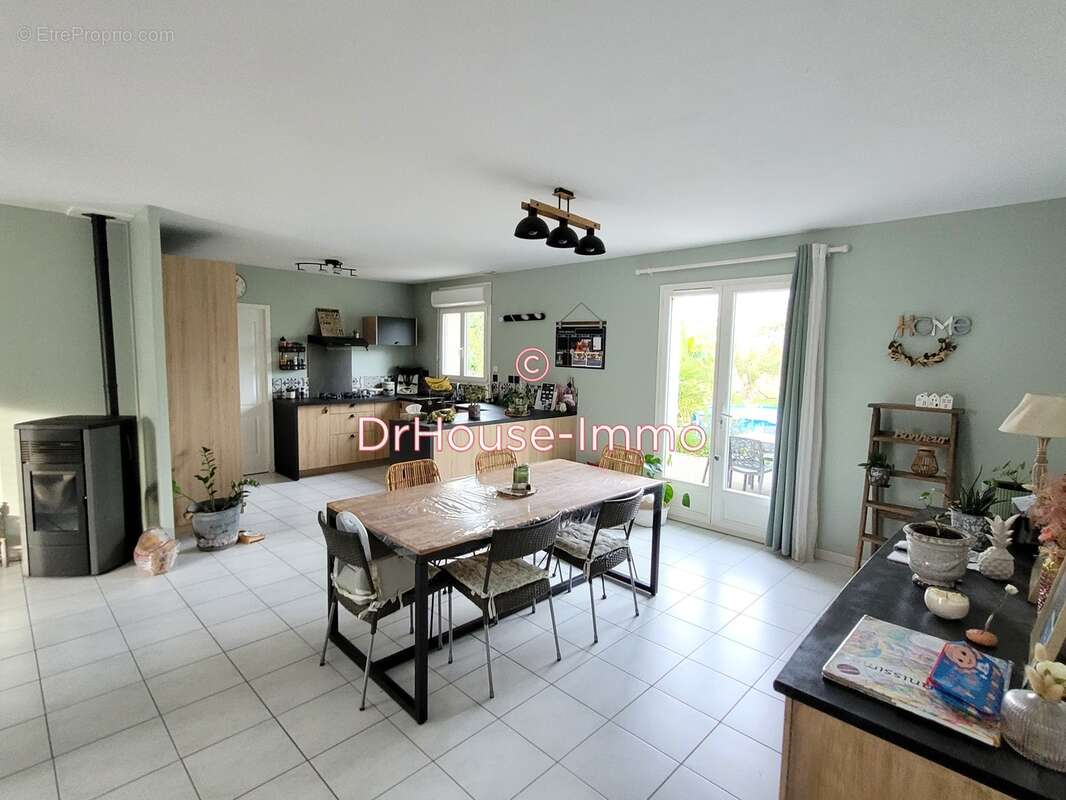 Maison à SAINTE-CATHERINE-DE-FIERBOIS