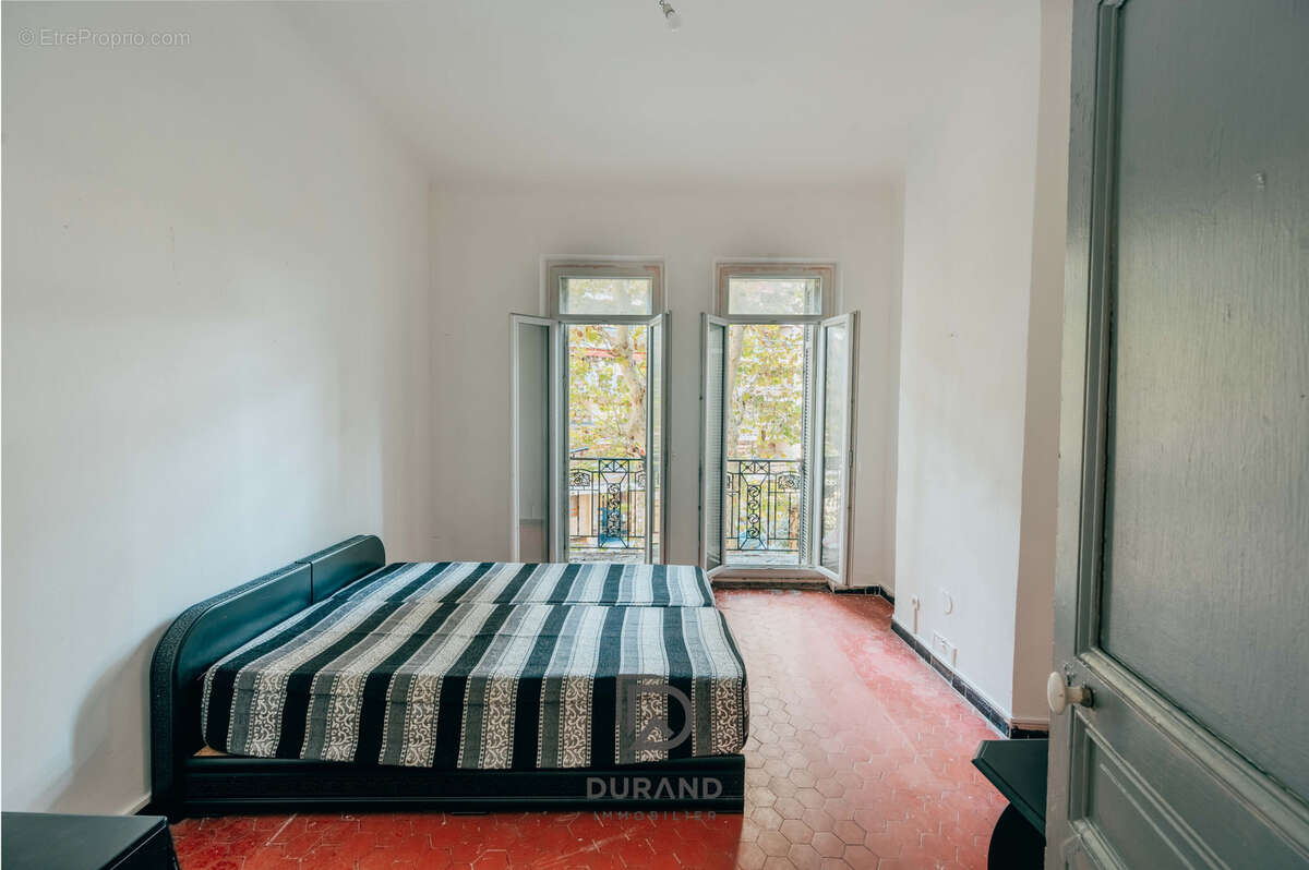 Appartement à MARSEILLE-3E