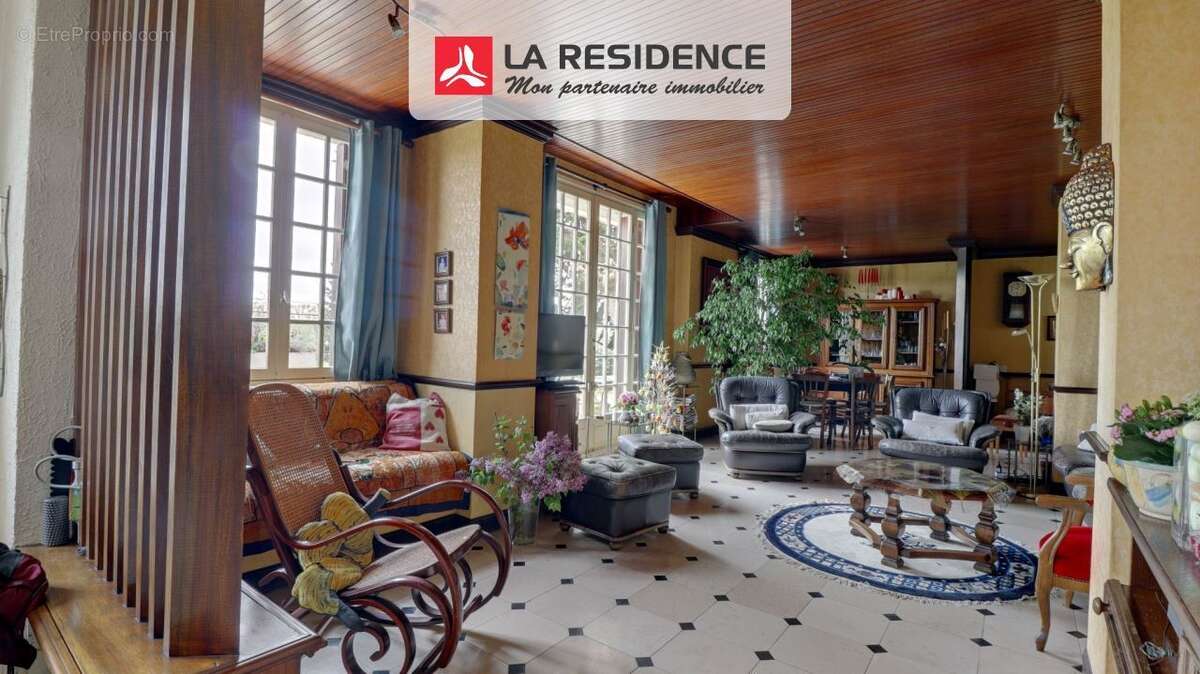 Maison à LA ROQUETTE