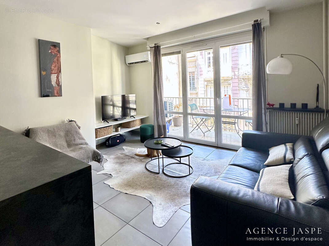 Appartement à SAINT-ETIENNE