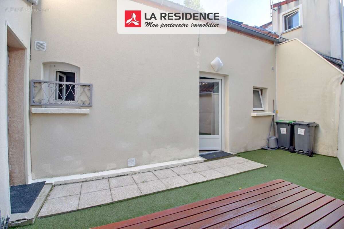 Appartement à LES MUREAUX