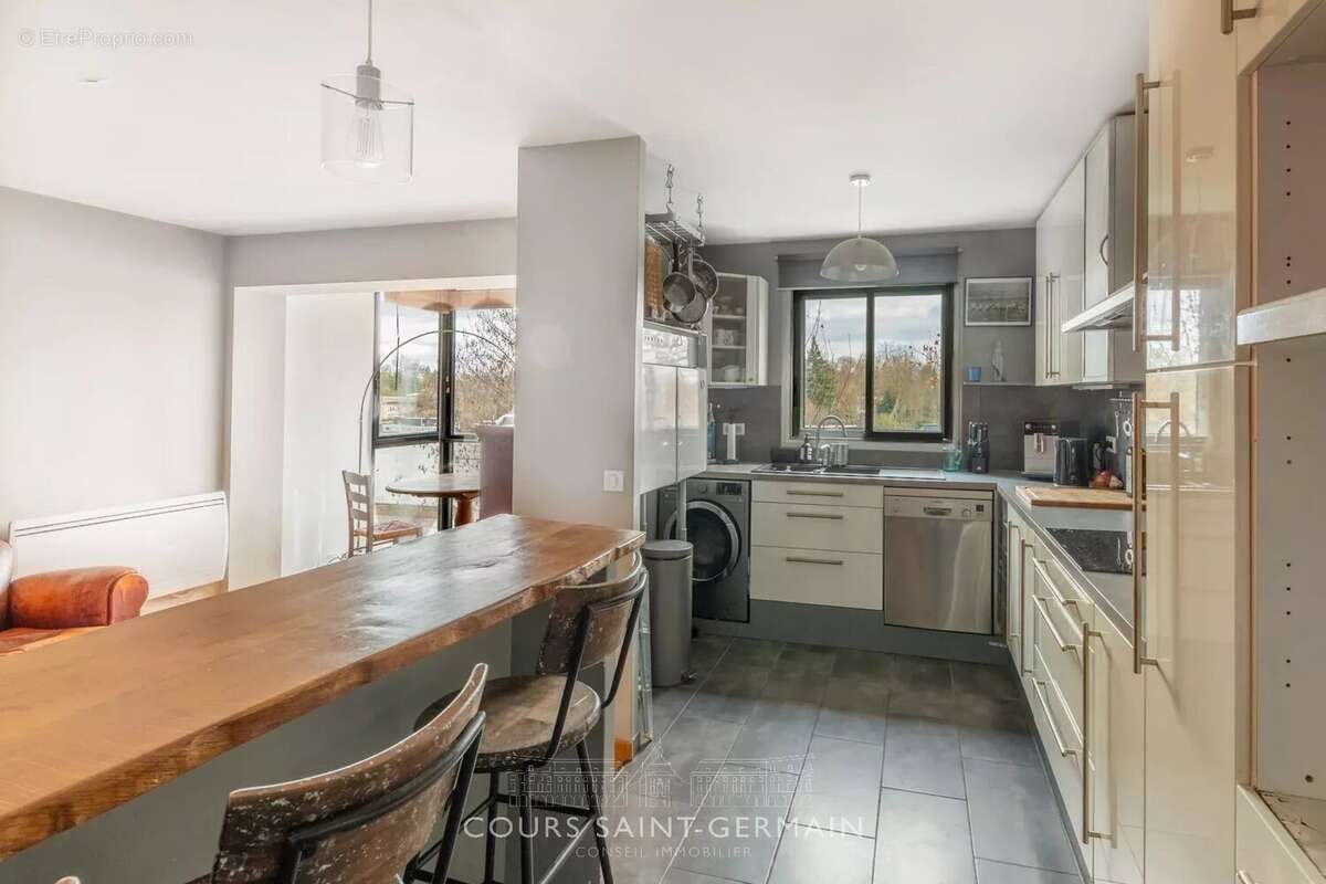 Appartement à SURESNES