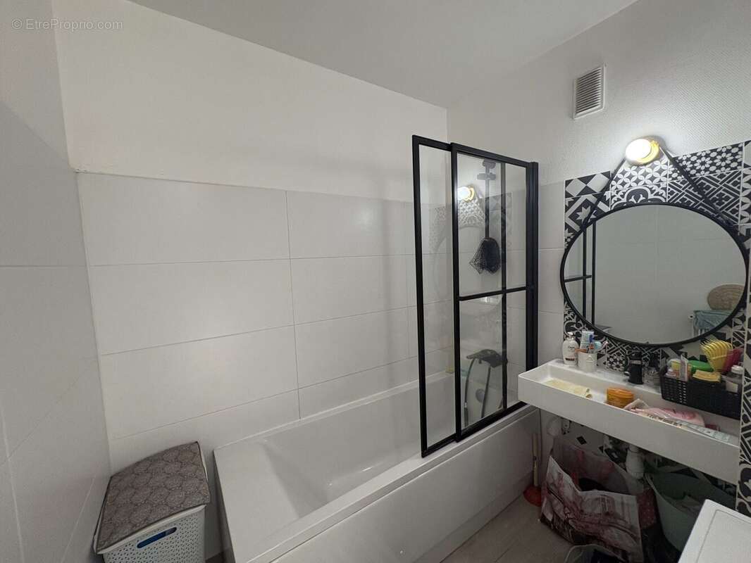 Appartement à SAINT-JEAN-DE-LA-RUELLE