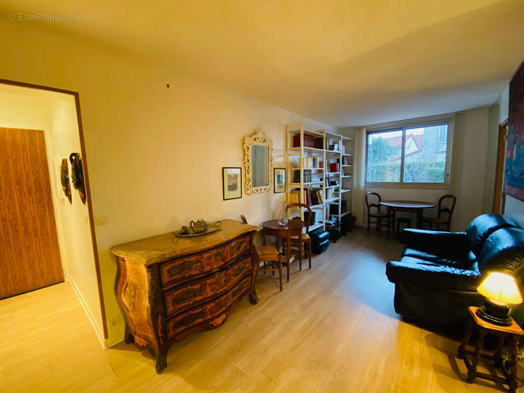 Appartement à NOGENT-SUR-MARNE