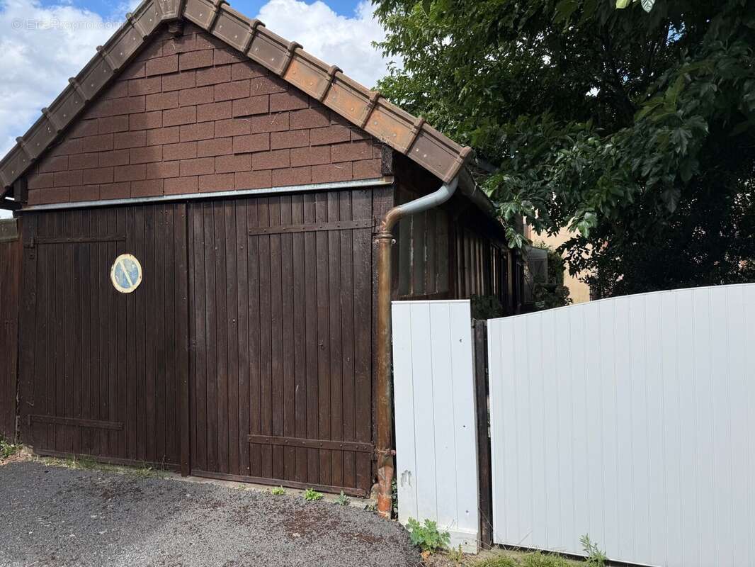 Maison à MOUTIER-MALCARD