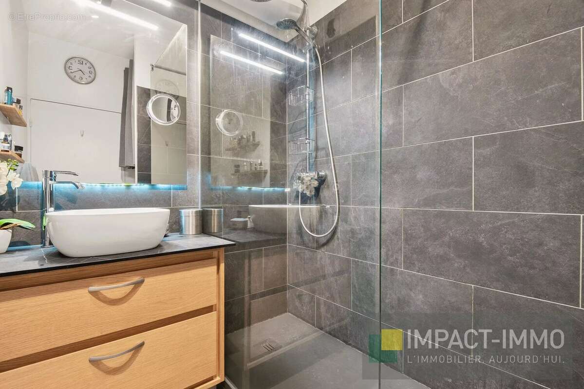 Appartement à ASNIERES-SUR-SEINE