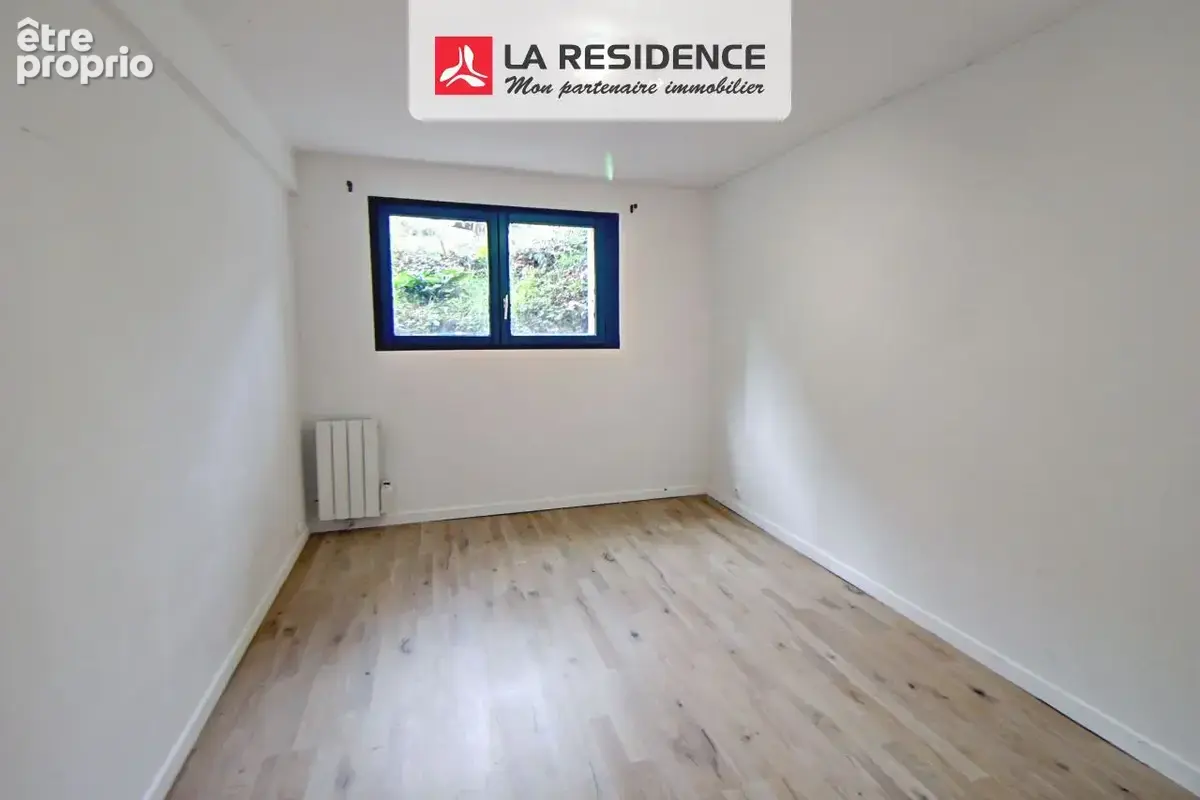 Maison 6 pièces 145 m² à vendre à Jouy-Mauvoisin (78200) - photo 8