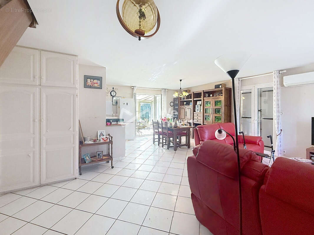 Maison 136 m² à Lescar  - photo 5