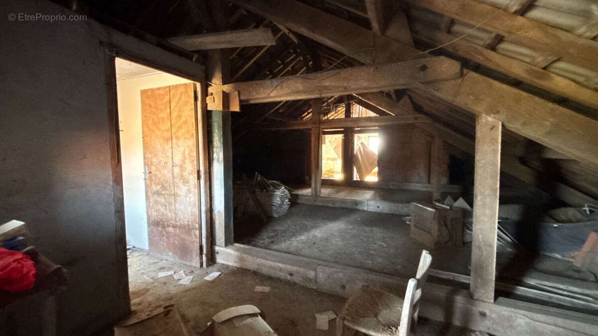 Maison à LATRONQUIERE