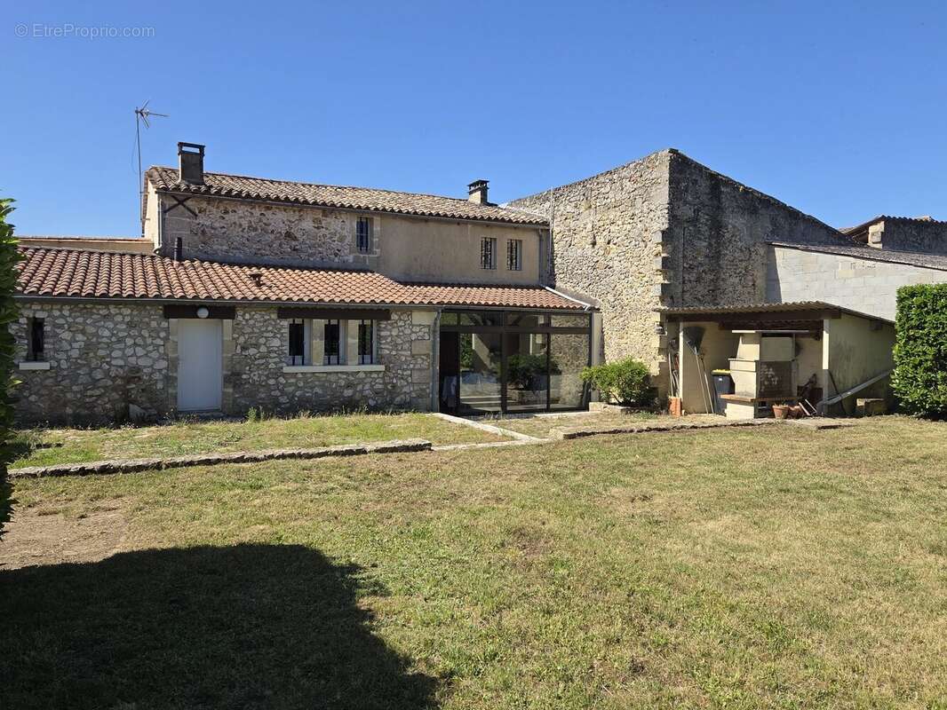 Maison à CASTILLON-LA-BATAILLE