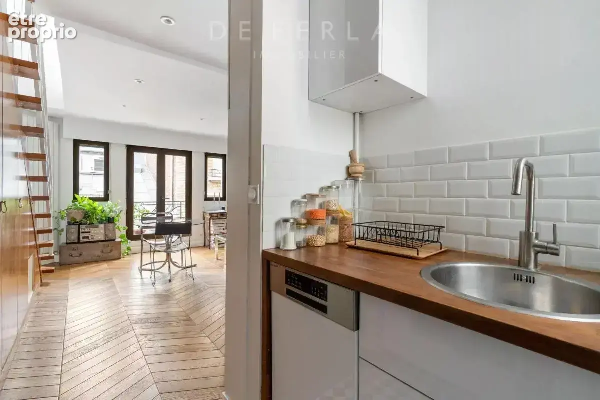 Wagram : 2 pièces refait à neuf par architecte en Duplex avec extérieur - photo 4