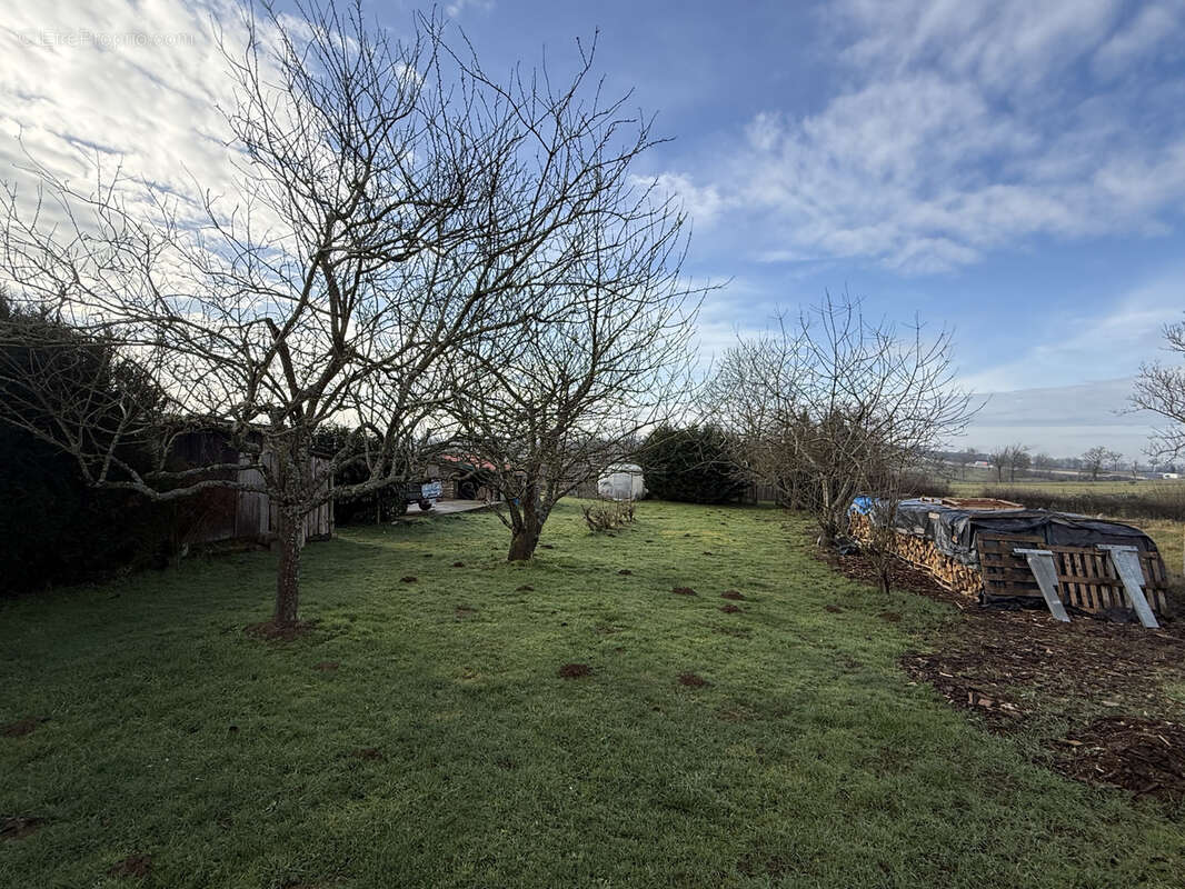 Maison à SAINT-MARCEL-EN-MURAT