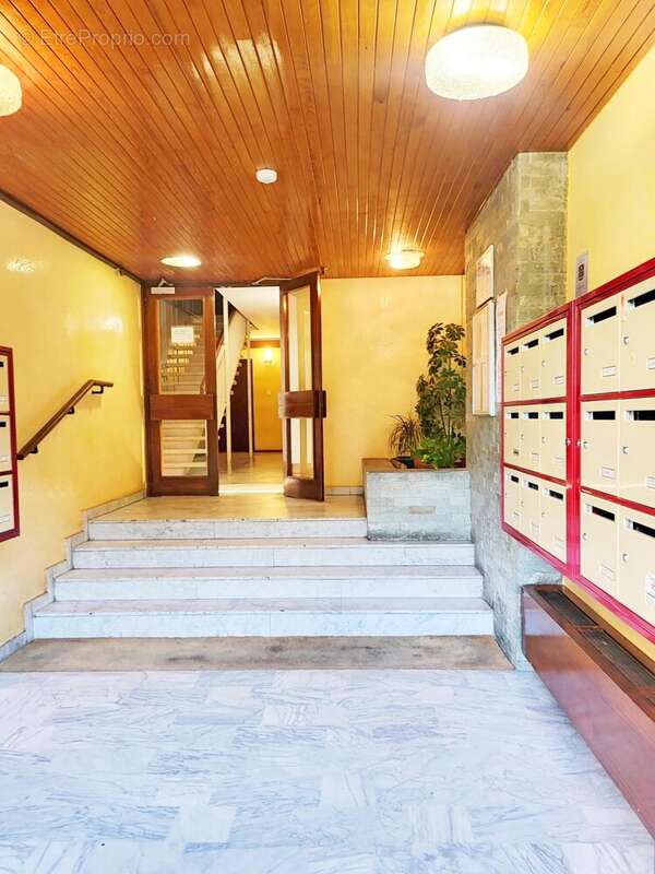 Appartement à SAINT-GENIS-LAVAL