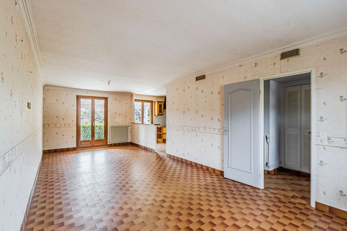 Maison à OINGT