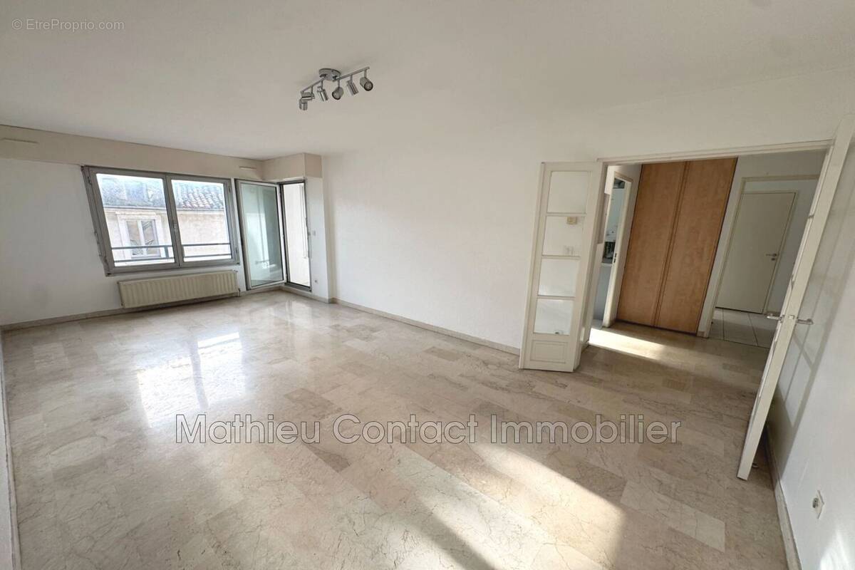 Appartement à NIMES