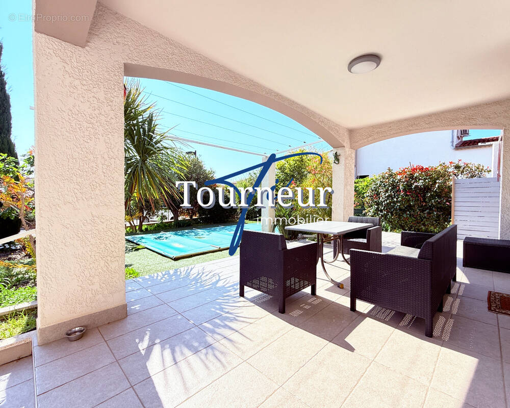 Maison à SIX-FOURS-LES-PLAGES