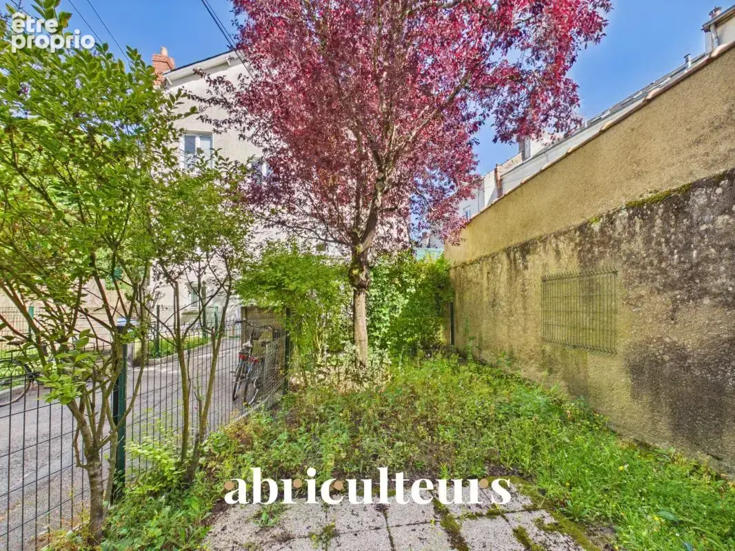 Immeuble de 12 lots à vendre en plein cœur du quartier Saint-Donatien, à Nantes (44000) - photo 4