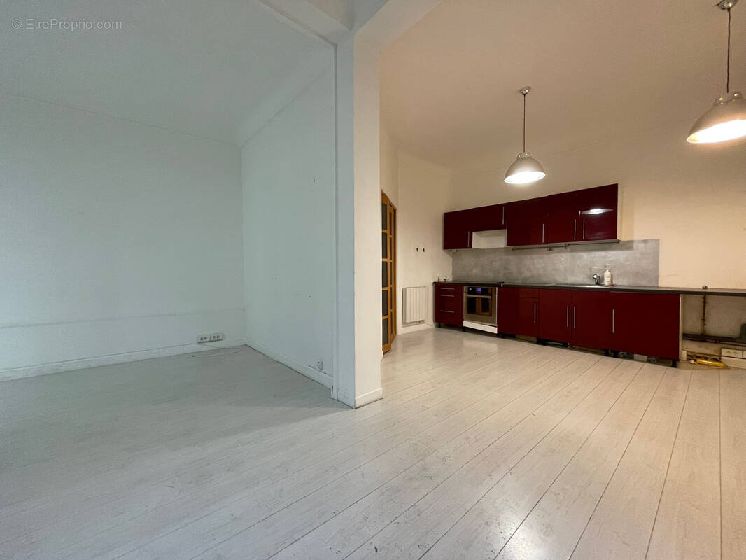 Appartement à PARIS-18E