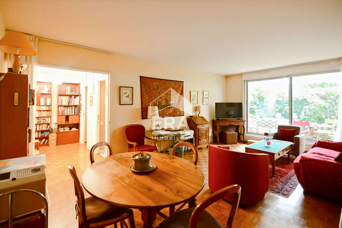 Appartement à ISSY-LES-MOULINEAUX