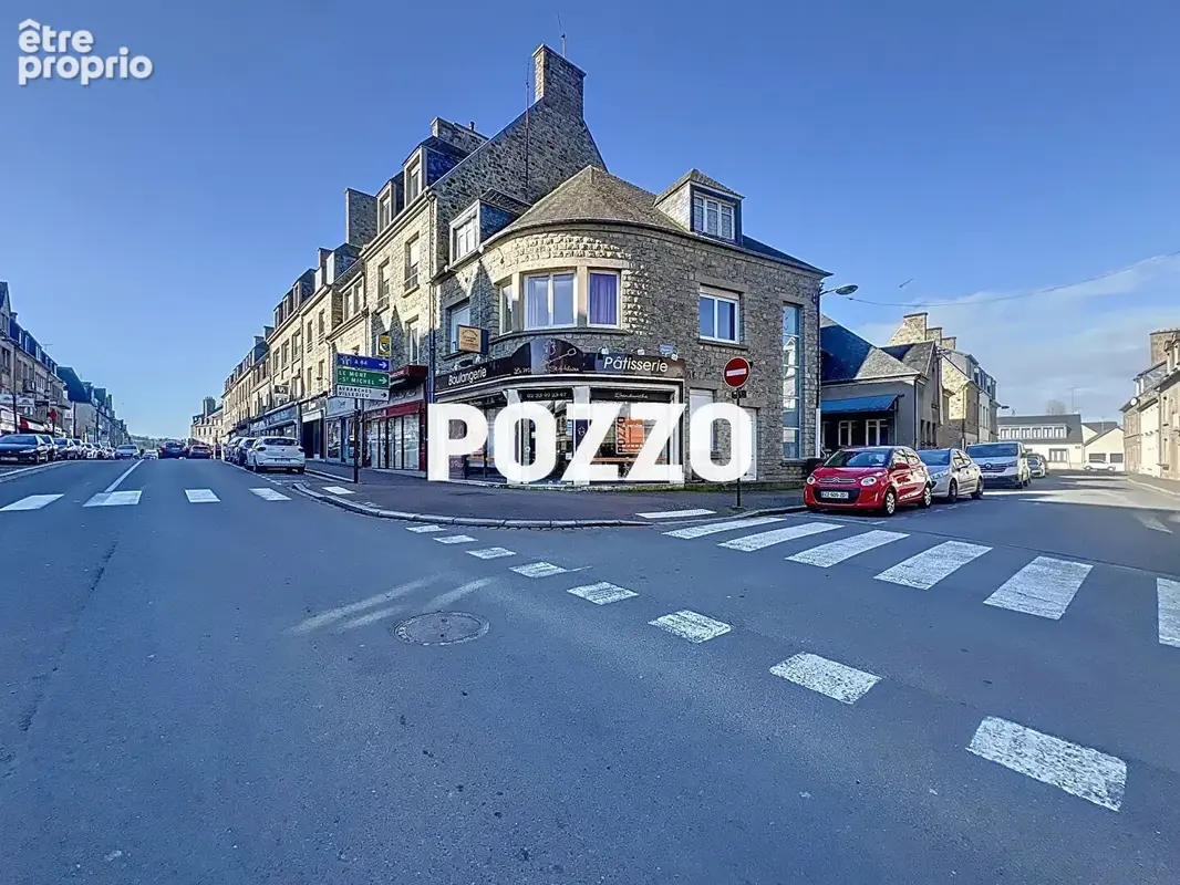 A Vendre - Immeuble 185 m² - Saint Hilaire Du Harcouet  - Local commercial - Appartement - cour - photo 12