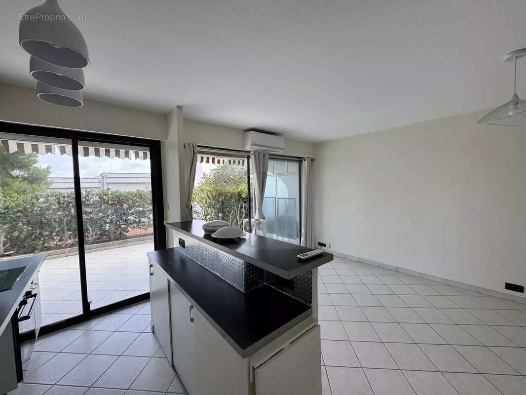 Roquebrune 2 pièces terrasse parking hameau - photo 10