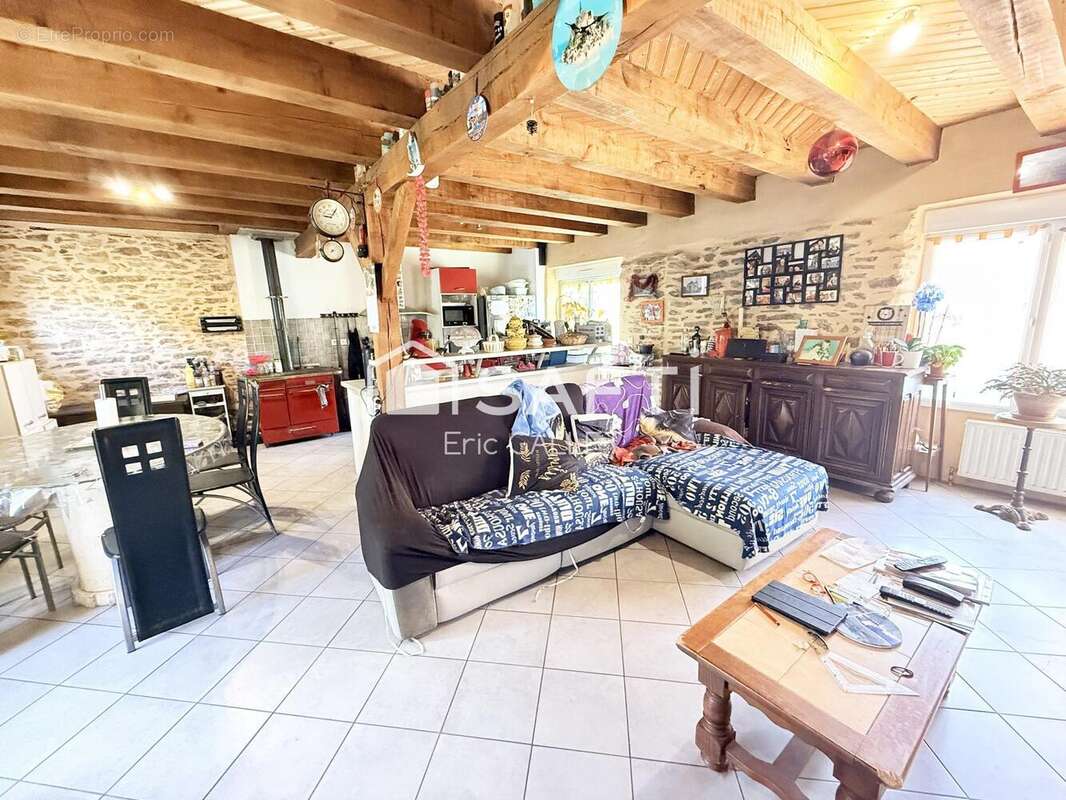 Maison 160 m² à Vigeois  - photo 5