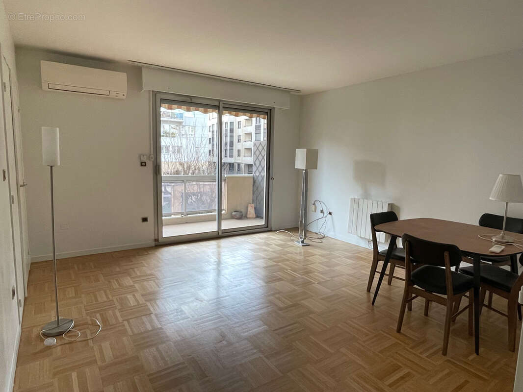 Appartement à LYON-6E