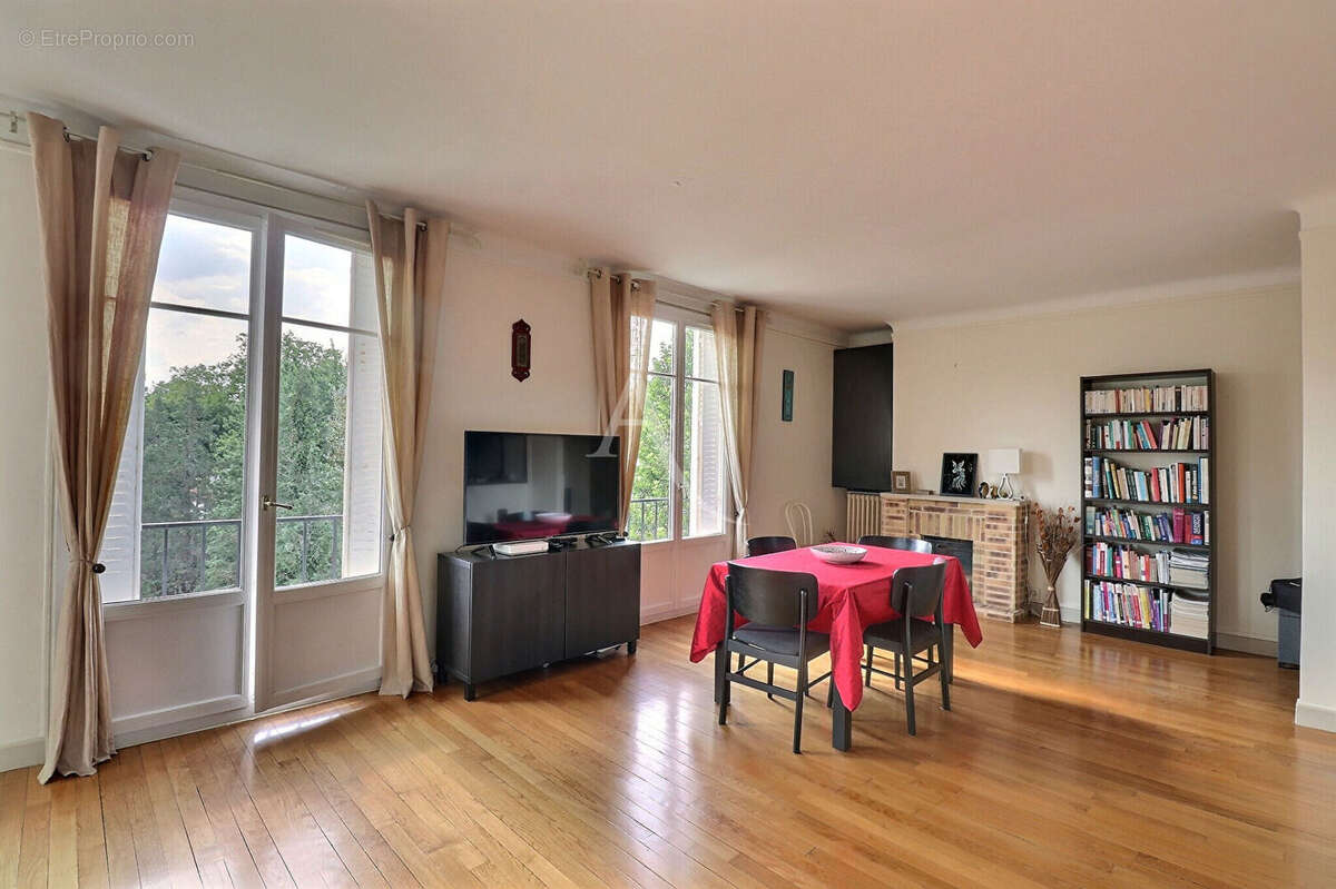 Appartement Parc de Maisons-Laffitte 4p 3ch 78 m2 - photo 3