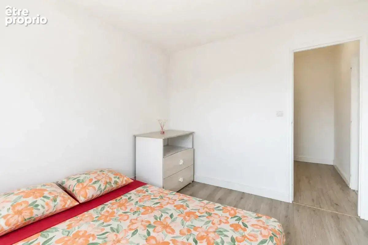 Investissement locatif à Vénissieux - T3 58 m² - photo 9