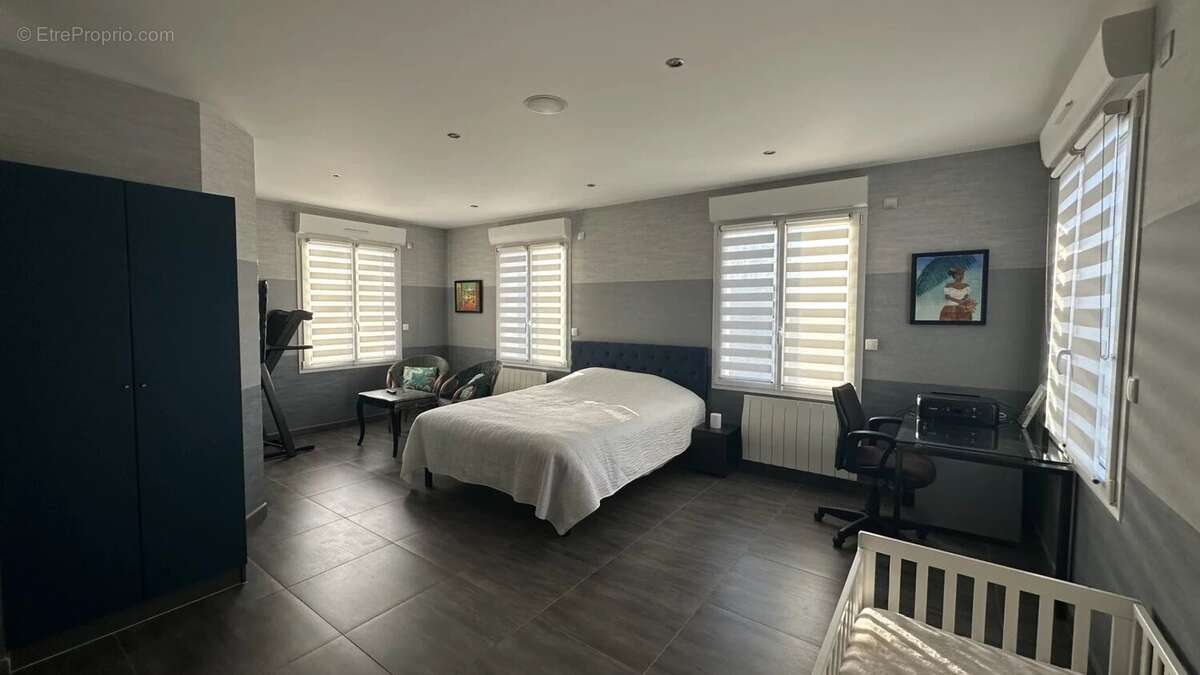 Maison à AUCHY-LA-MONTAGNE