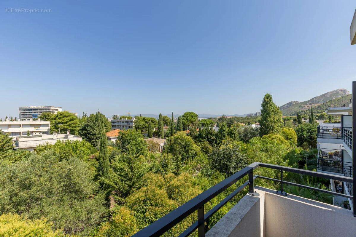 T3 dernier étage, Terrasse, vue Notre-Dame de la Garde, parking, Le Cabot Marseille - photo 19