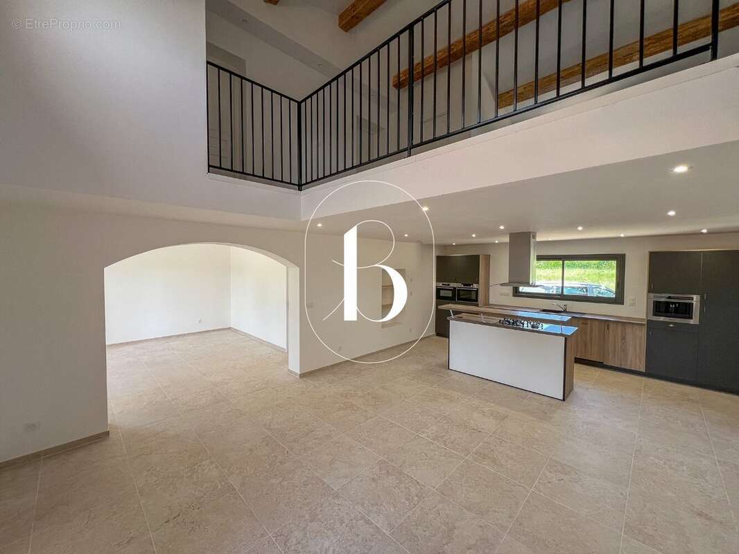 Maison à GOUDARGUES