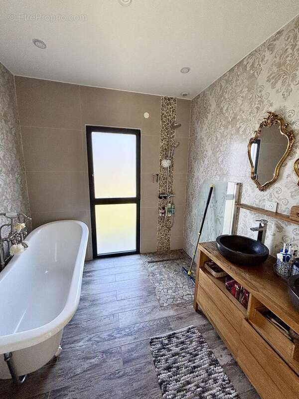 Maison à SAINT-JACQUES-SUR-DARNETAL