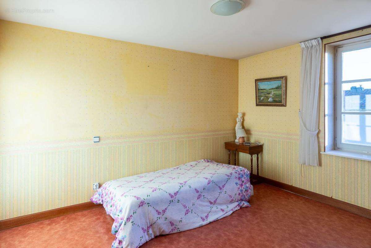 Maison familiale avec piscine et grand terrain - photo 14