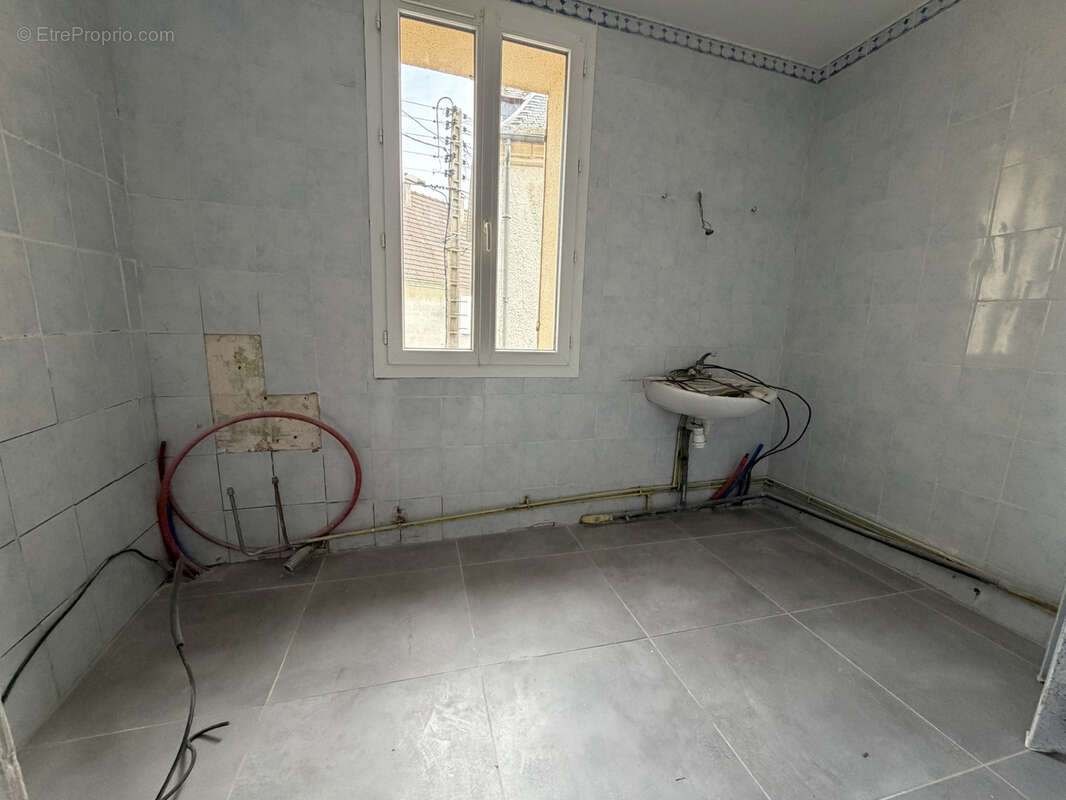 Maison à NEUILLY-SAINT-FRONT