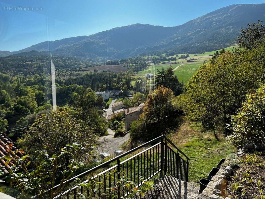 Maison à JONCHERES