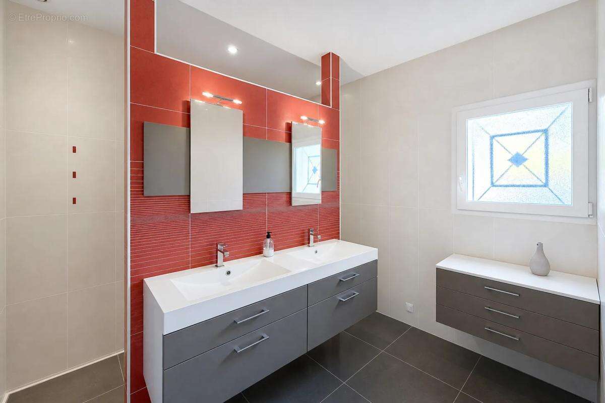 Maison de 6 pièces de 232 m² à Castelsarrasin - photo 14