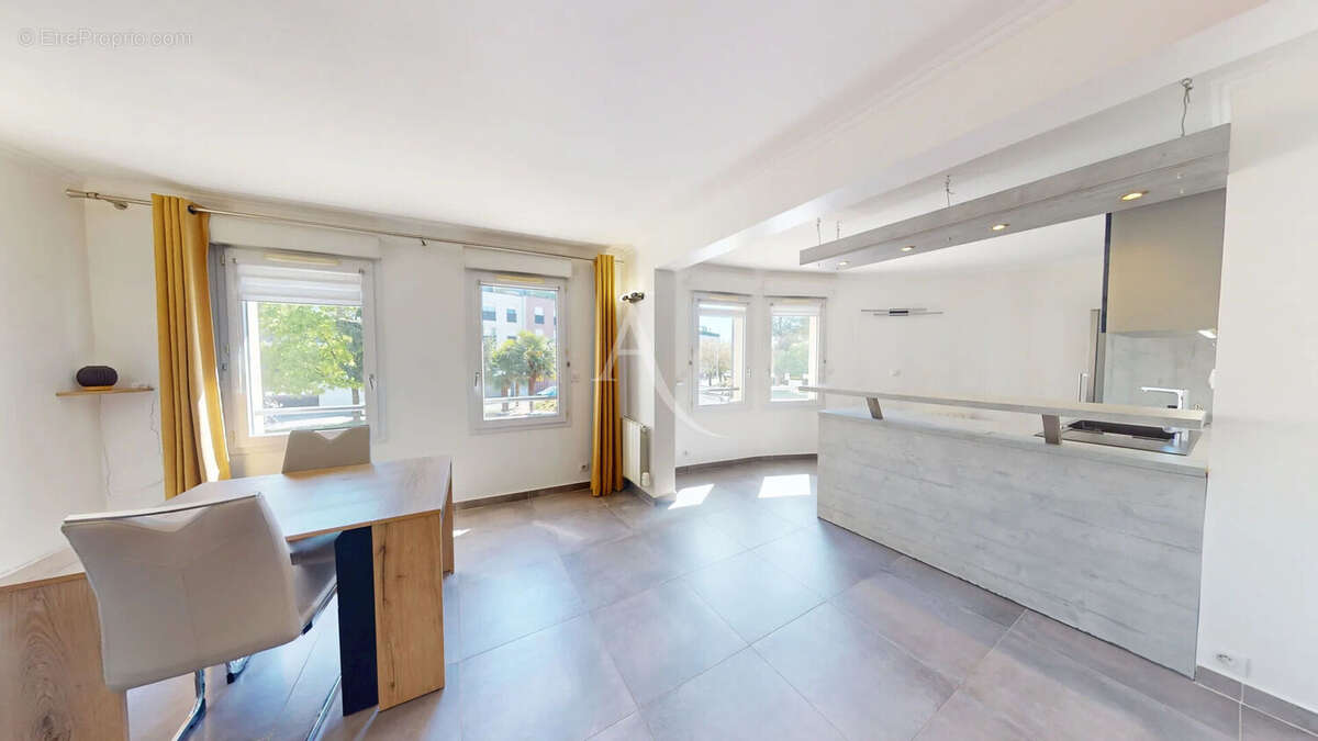Appartement à MORANGIS