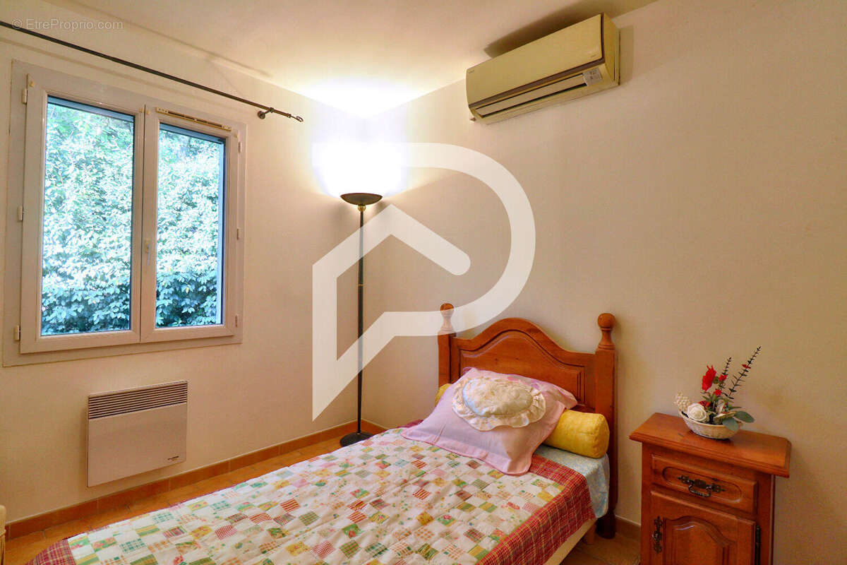 Maison à VINON-SUR-VERDON