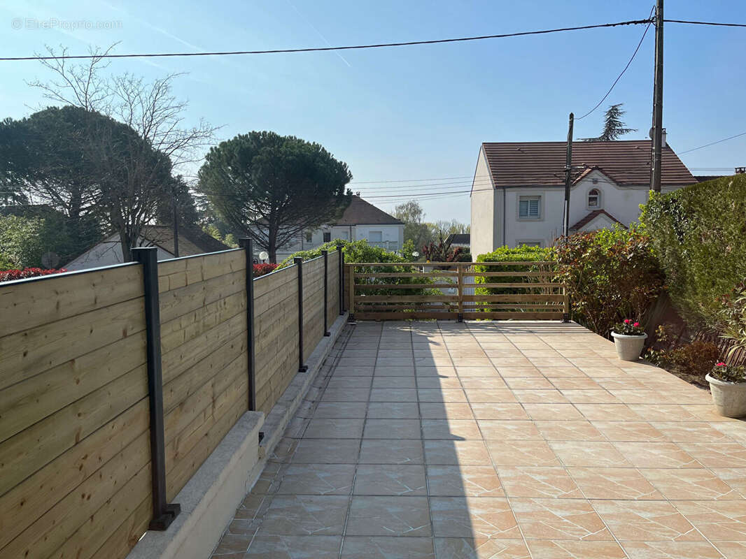 Maison à MONTMORENCY