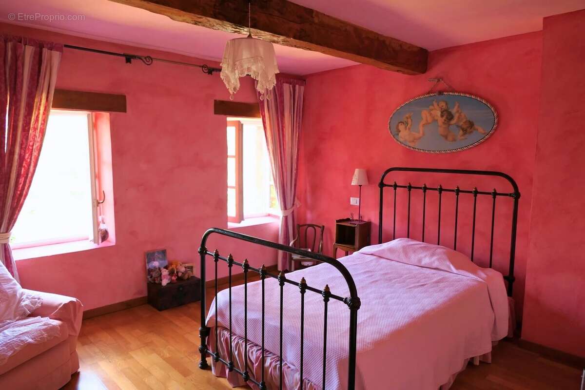 Maison à SAINT-JULIA