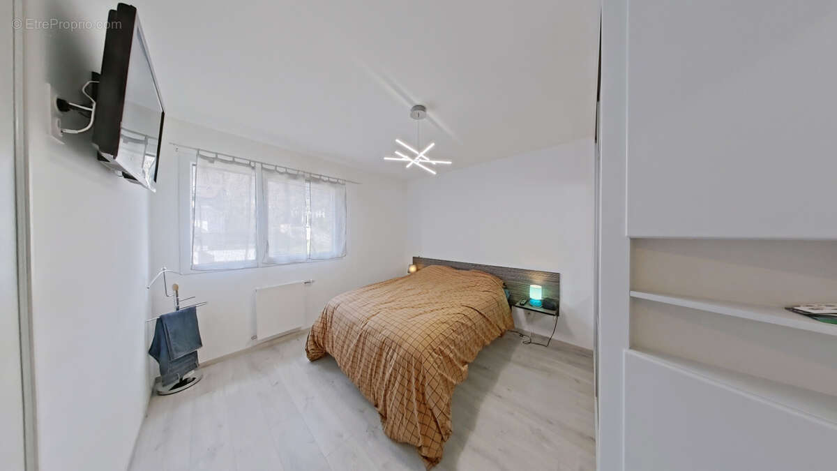 Appartement à CROZET