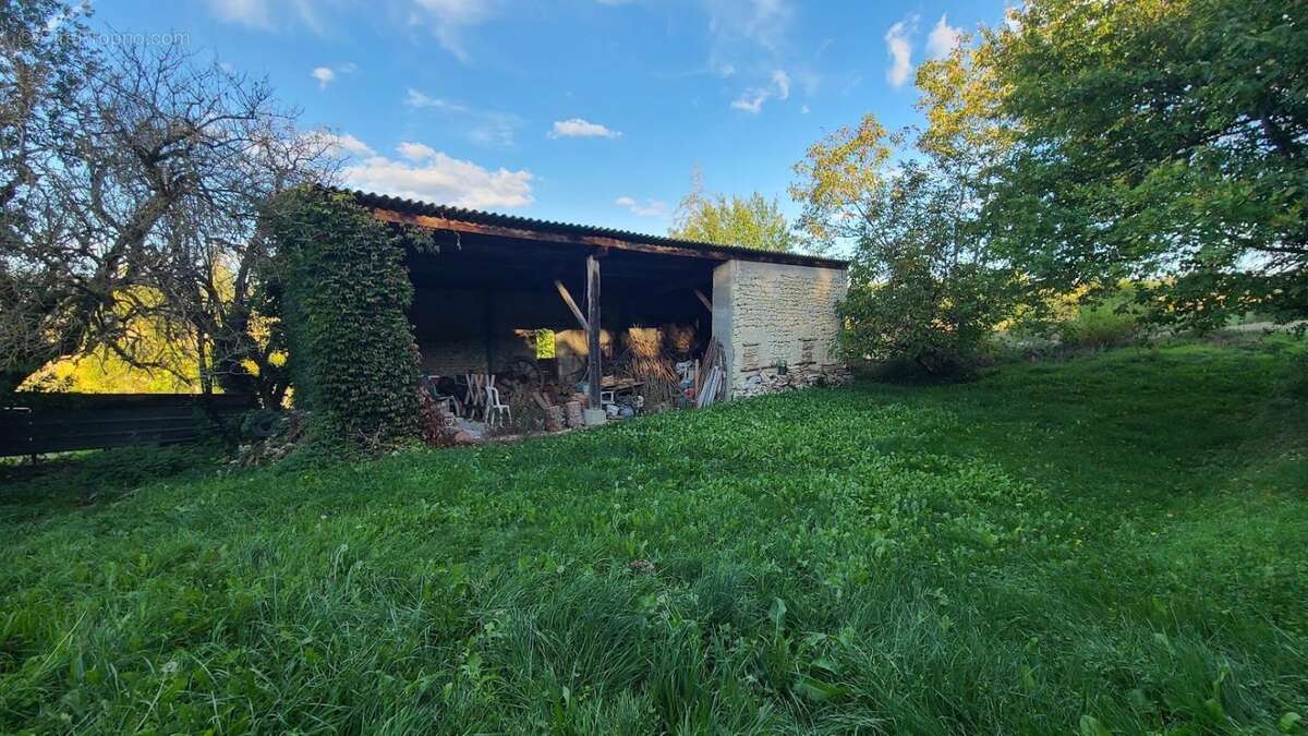 Maison à TREJOULS